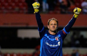 Feito Histórico: Rogério Ceni Alcança Marca de 100 Gols como Goleiro em 27 de Junho de 2011